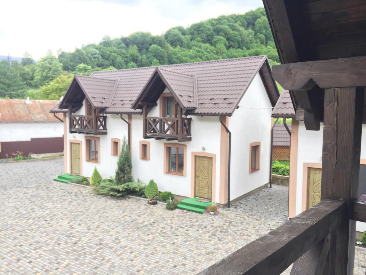 Карпатський Готель Олександрія Mykulychyn Extérieur photo