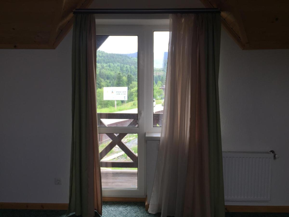 Карпатський Готель Олександрія Mykulychyn Extérieur photo