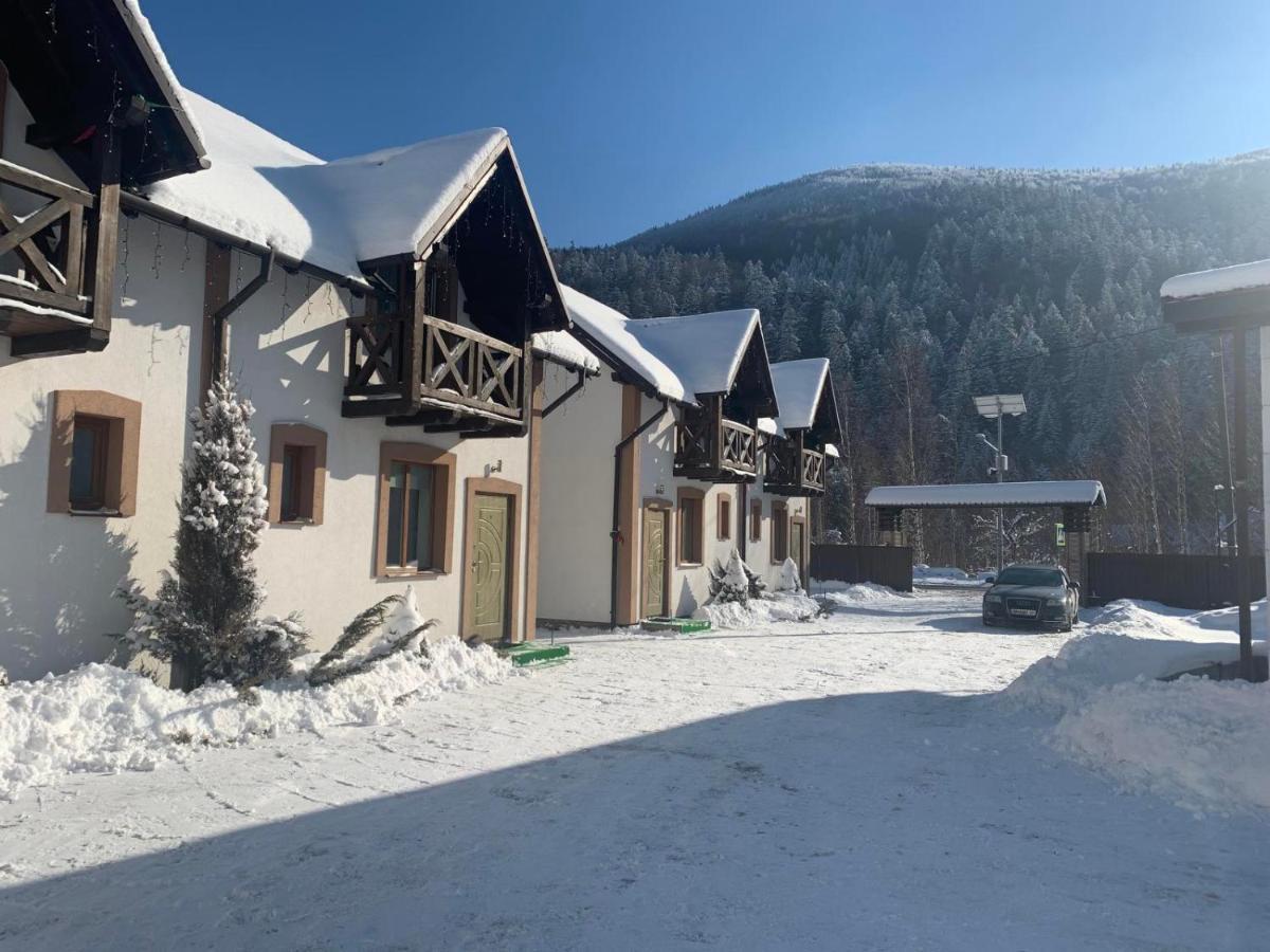 Карпатський Готель Олександрія Mykulychyn Extérieur photo