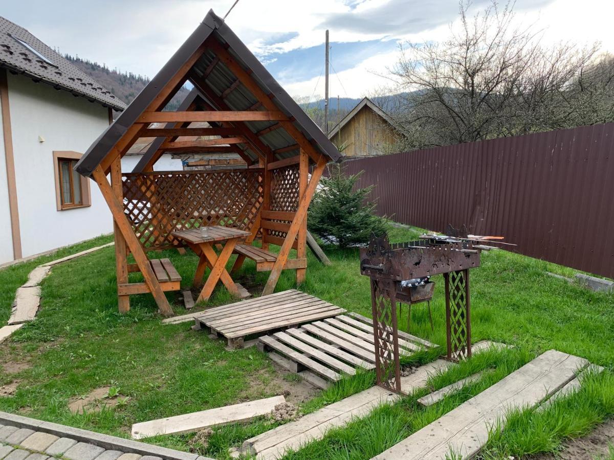 Карпатський Готель Олександрія Mykulychyn Extérieur photo